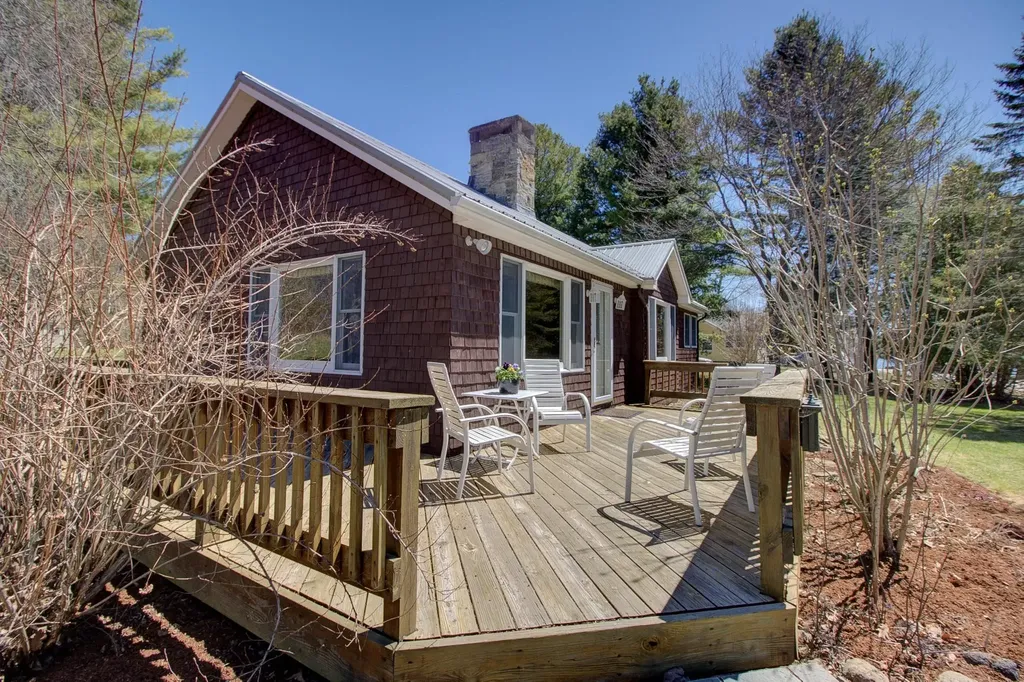 4131 West Shore Road Isle La Motte VT 05463