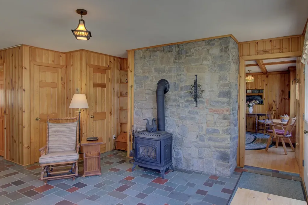 4131 West Shore Road Isle La Motte VT 05463