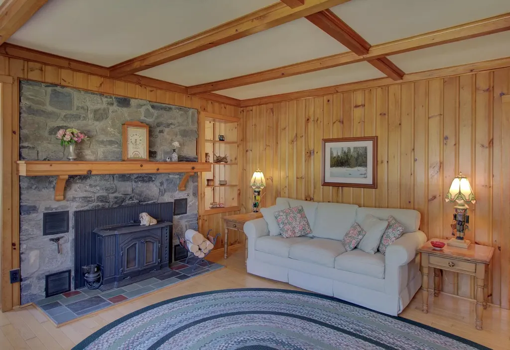 4131 West Shore Road Isle La Motte VT 05463