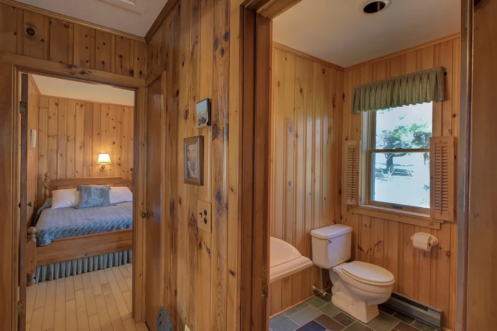 4131 West Shore Road Isle La Motte VT 05463