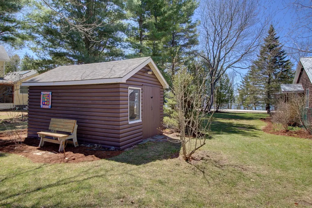 4131 West Shore Road Isle La Motte VT 05463