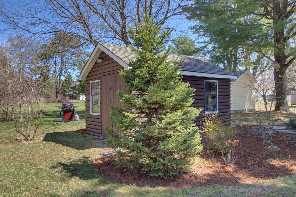 4131 West Shore Road Isle La Motte VT 05463
