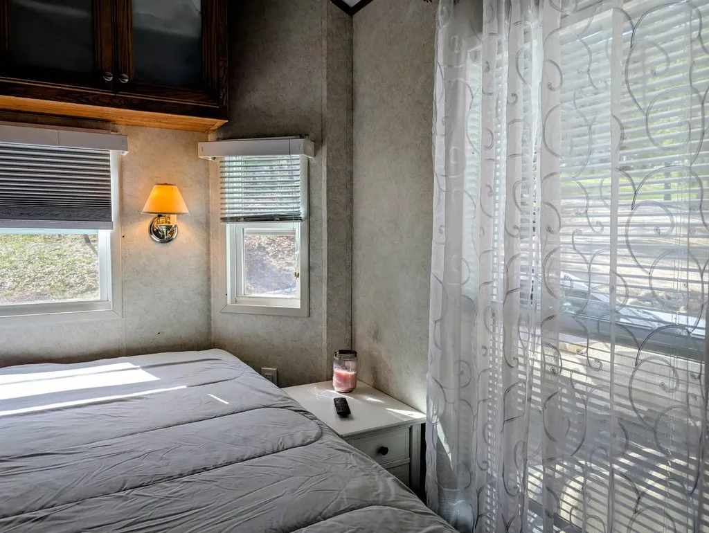 206 High Country Way Holderness NH 03245