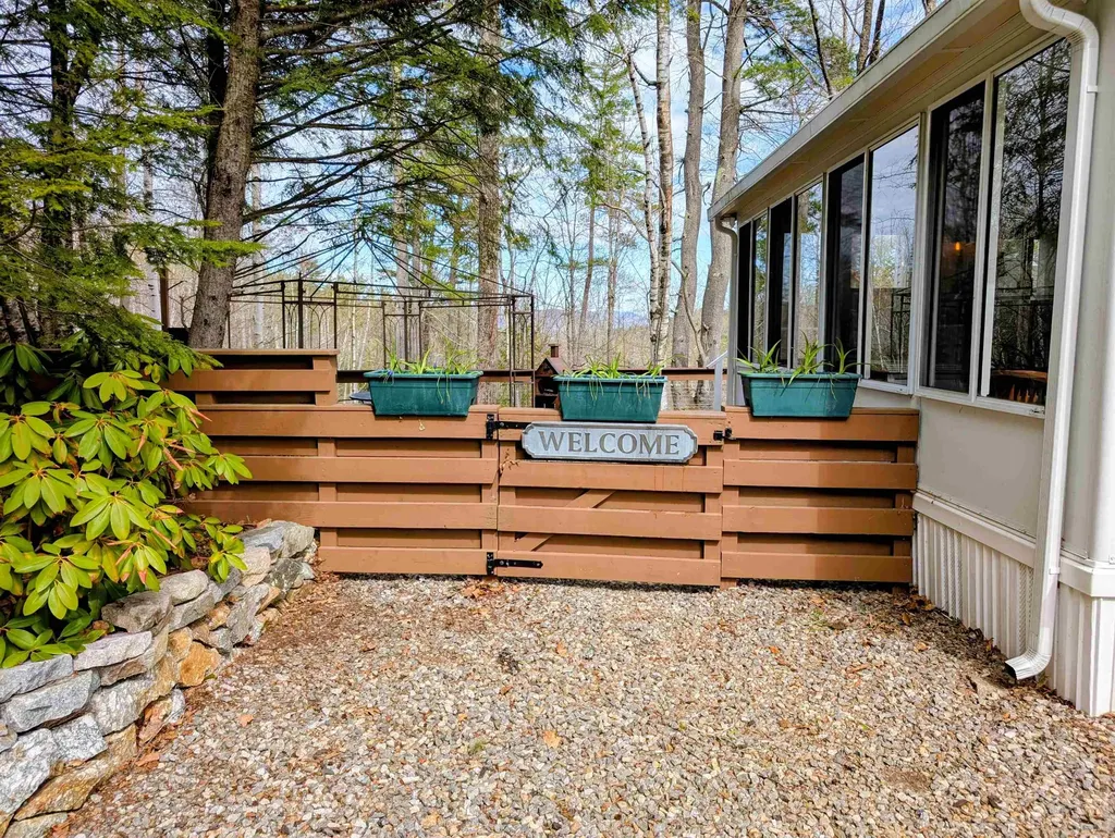 206 High Country Way Holderness NH 03245