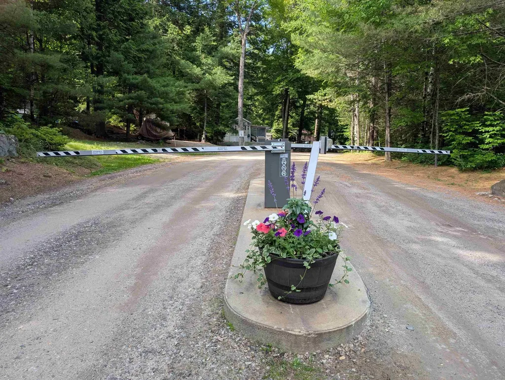 206 High Country Way Holderness NH 03245