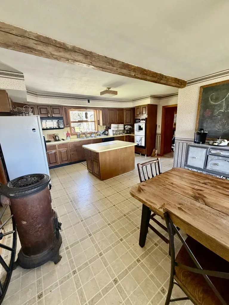 2770 Route 100 Westfield VT 05874