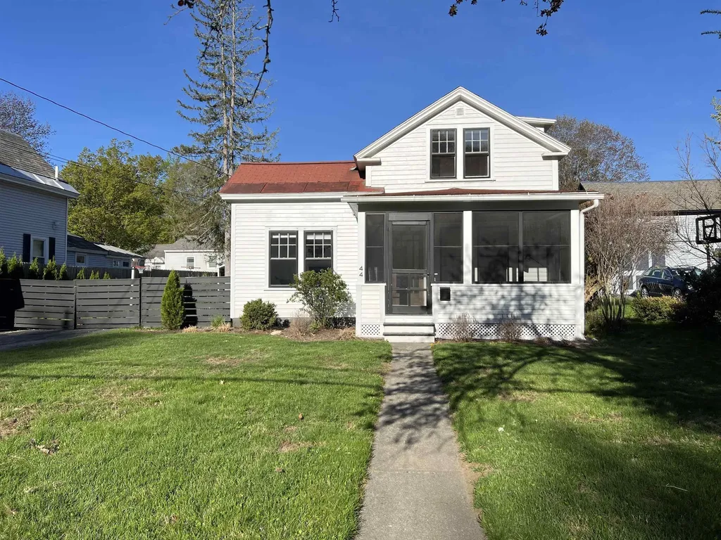 44 Cedar Street Brattleboro VT 05301