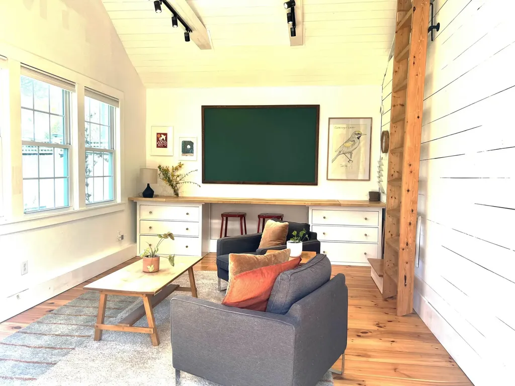 44 Cedar Street Brattleboro VT 05301
