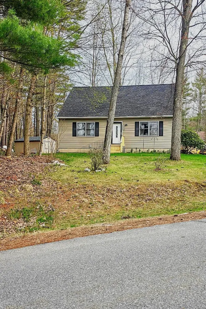 8 Russet Drive Pittsfield NH 03263