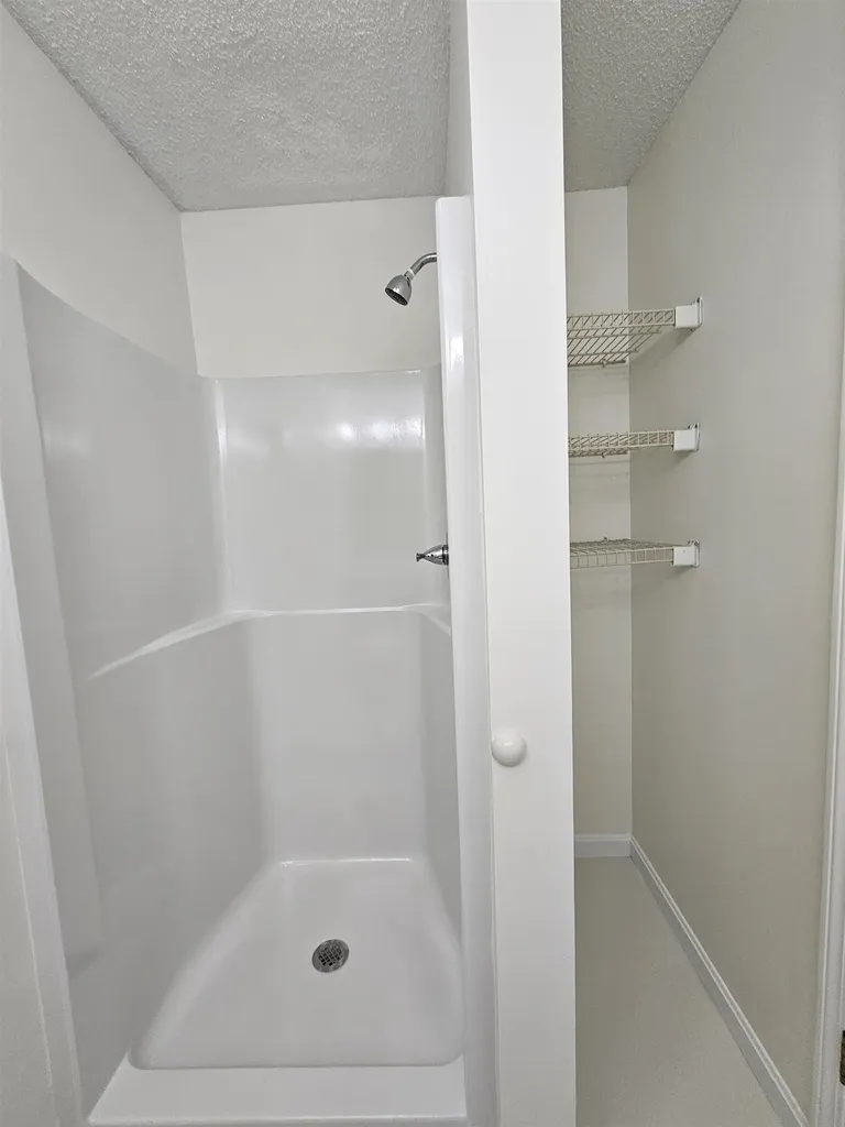 9 Bartemus Trail Nashua NH 03063