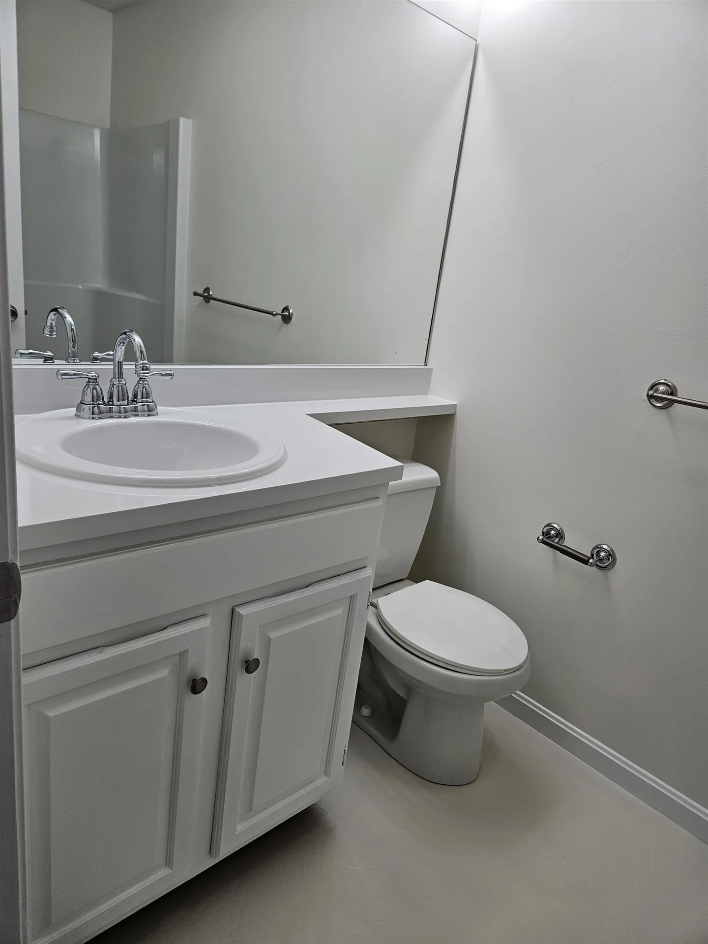 9 Bartemus Trail Nashua NH 03063