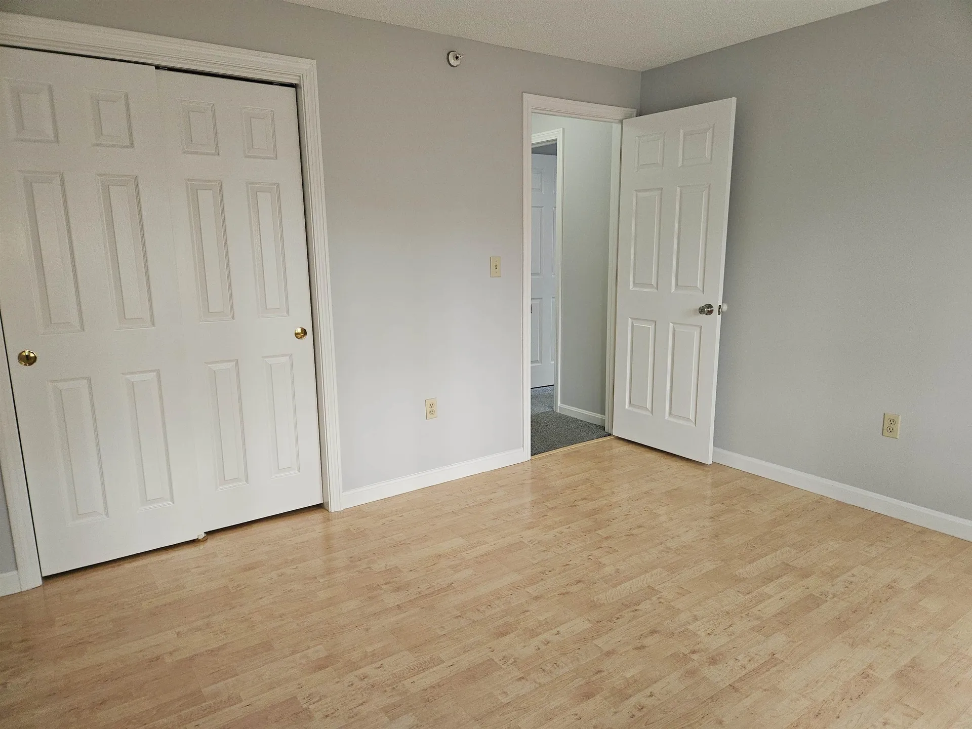 9 Bartemus Trail Nashua NH 03063