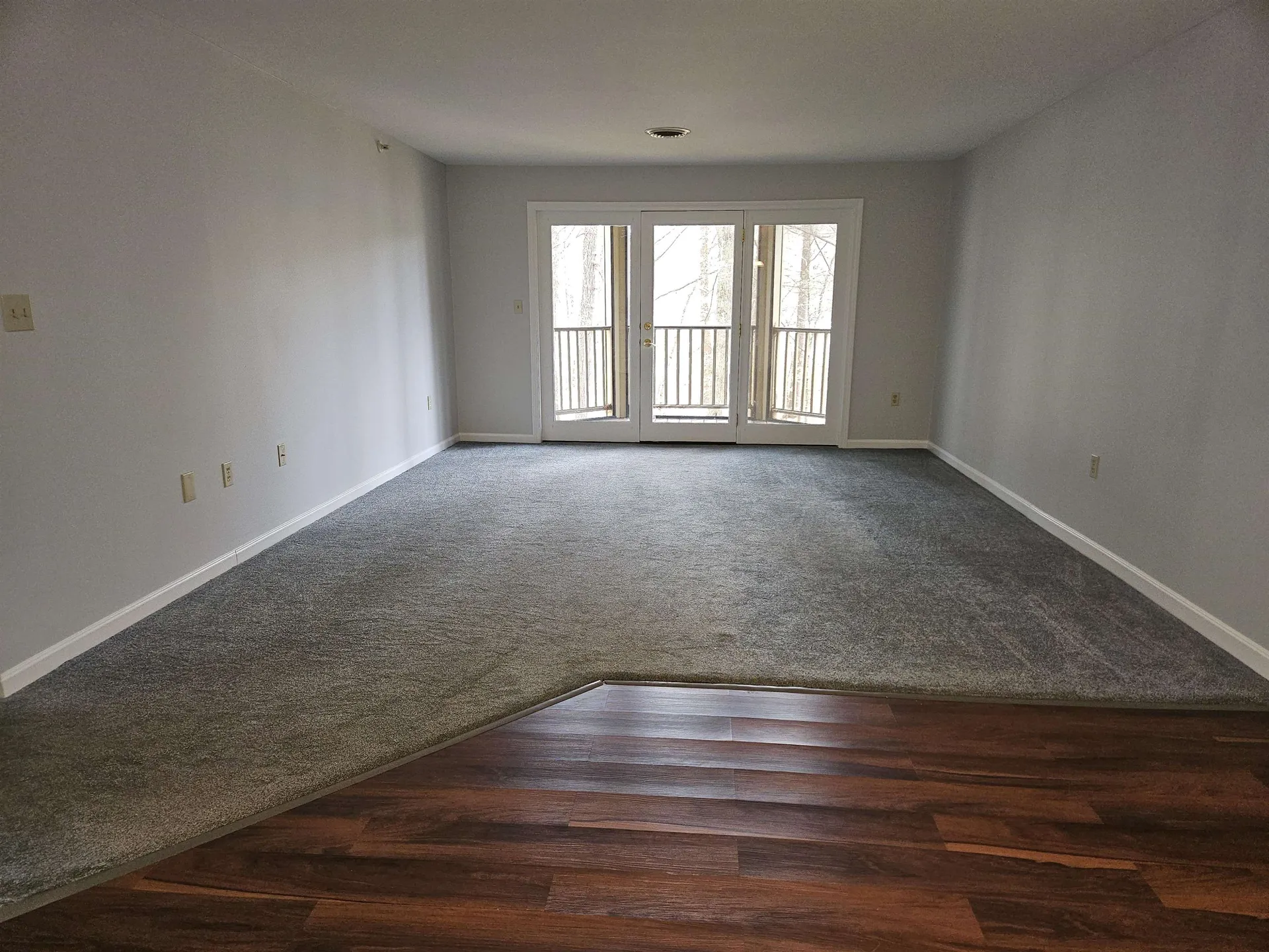 9 Bartemus Trail Nashua NH 03063