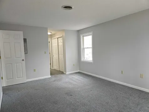 9 Bartemus Trail Nashua NH 03063
