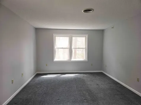 9 Bartemus Trail Nashua NH 03063