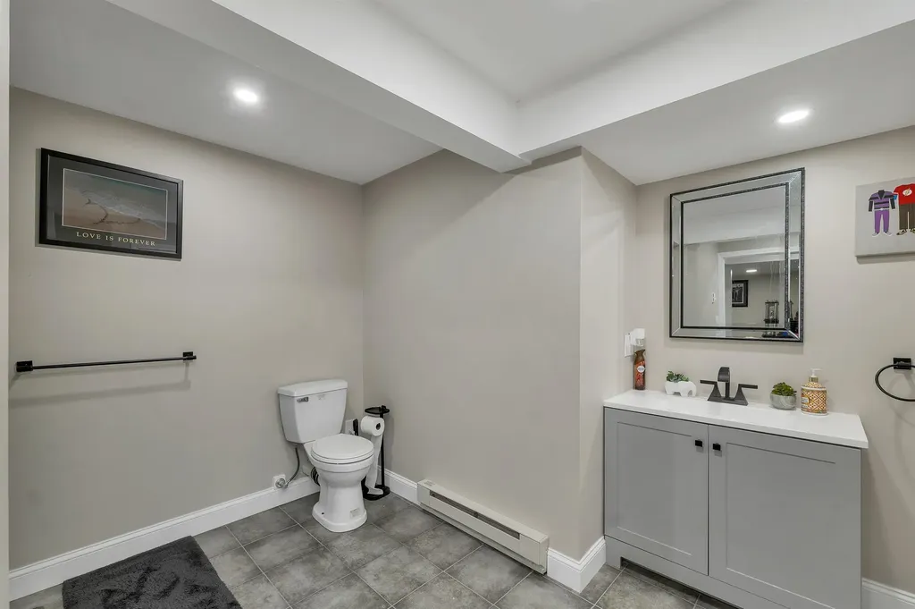 31 Carriage Hill Road Wilton NH 03452