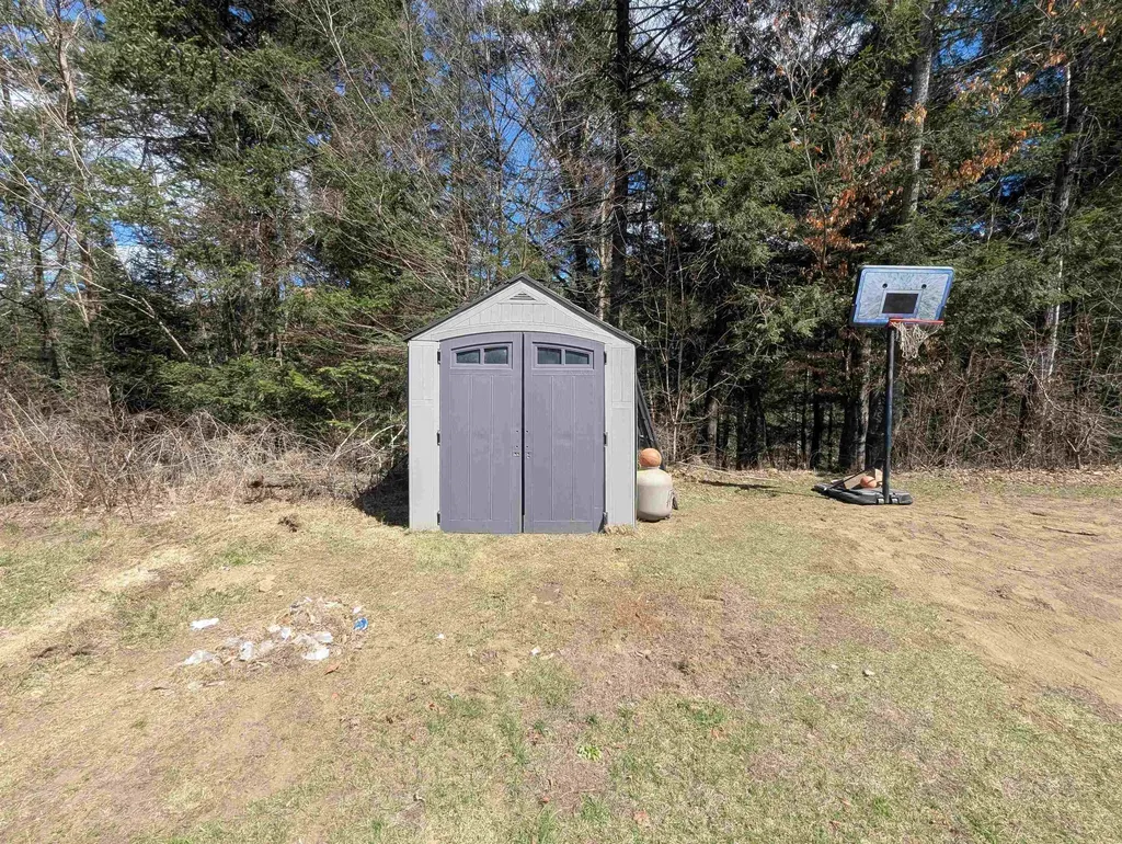 131 Old Bradley Road St. Johnsbury VT 05819