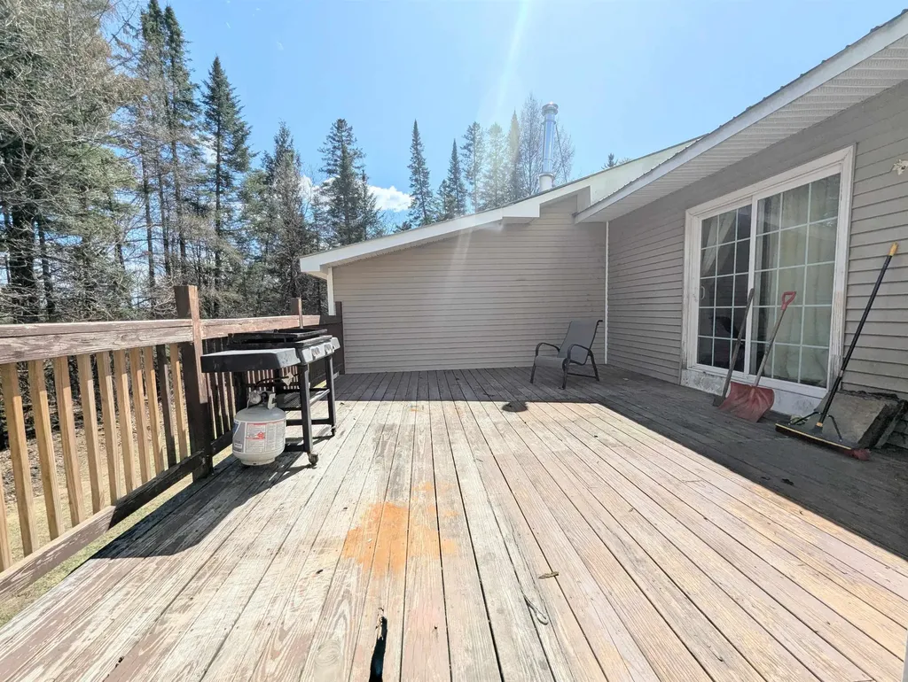 131 Old Bradley Road St. Johnsbury VT 05819