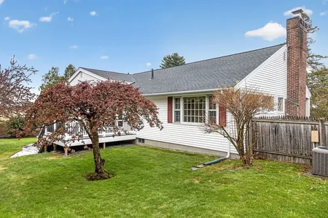 75 North Acres Road Manchester NH 03104