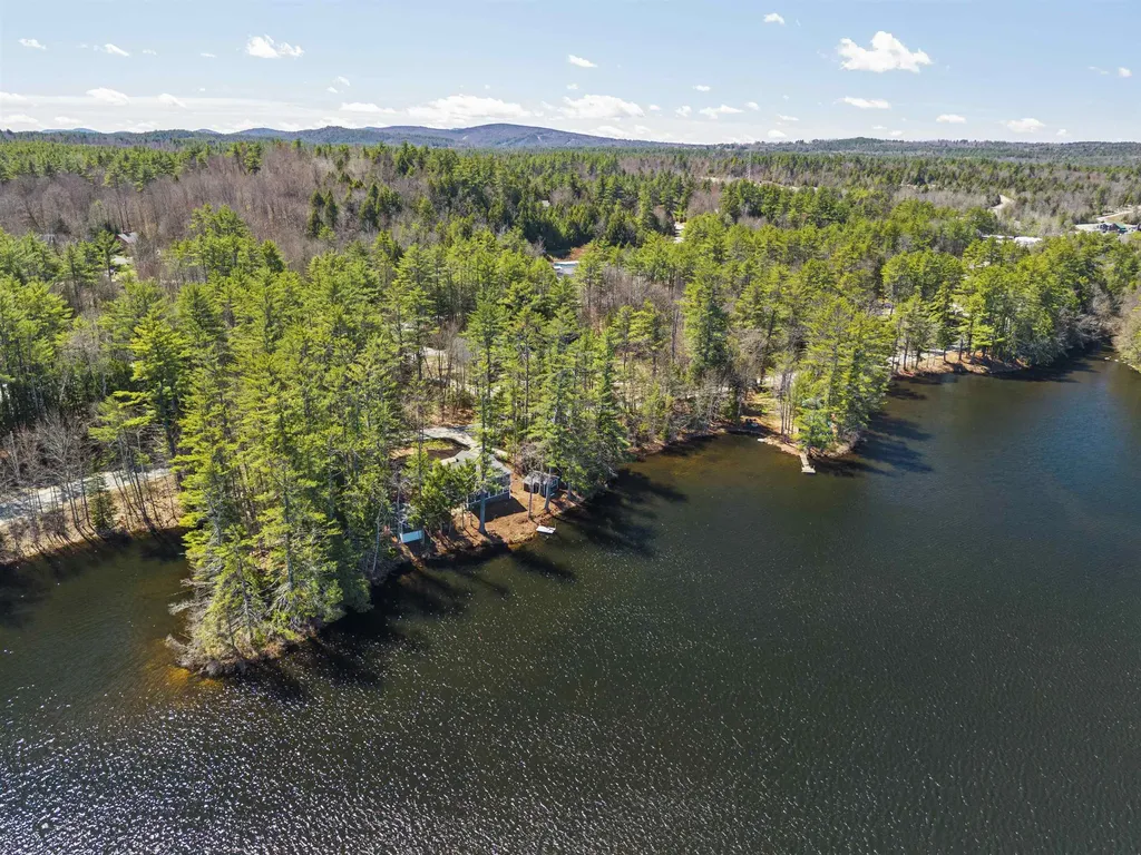 284 Village Road Wilmot NH 03287