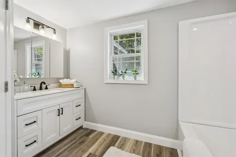 284 Village Road Wilmot NH 03287