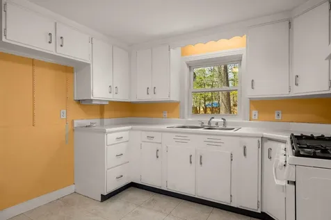 65 Mckinley Road Portsmouth NH 03801
