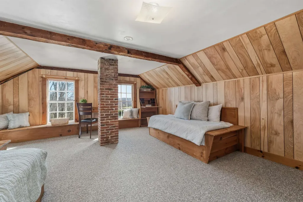 255 John Tasker Road Barnstead NH 03218-3581