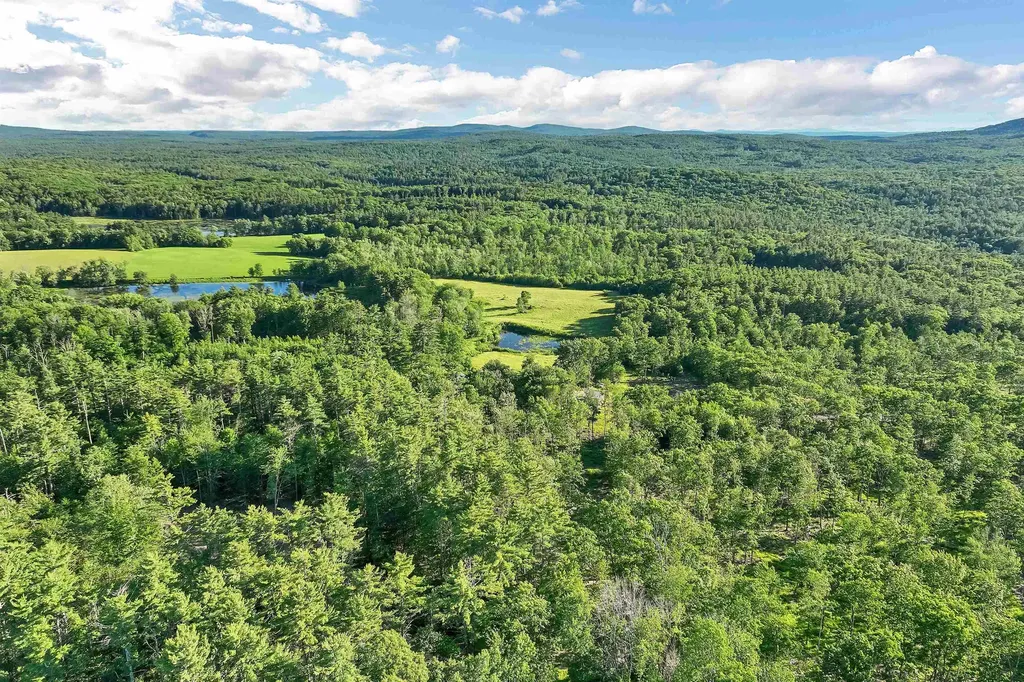 255 John Tasker Road Barnstead NH 03218-3581