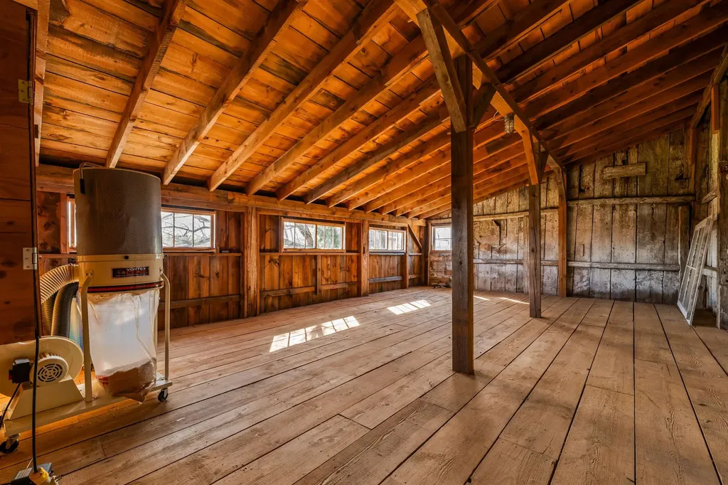 255 John Tasker Road Barnstead NH 03218-3581