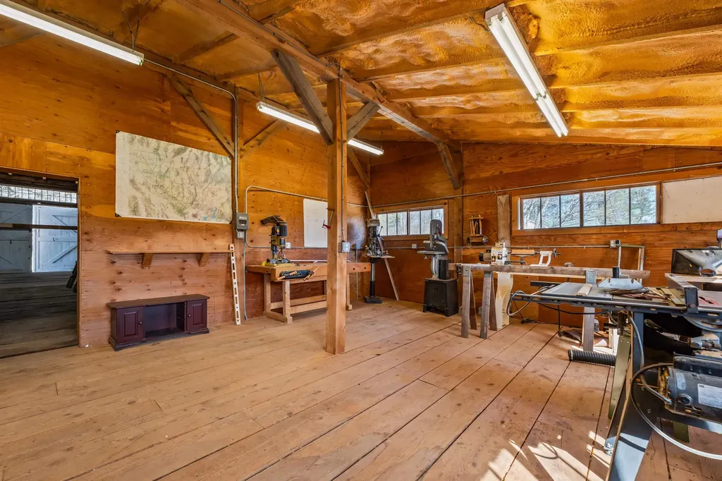 255 John Tasker Road Barnstead NH 03218-3581