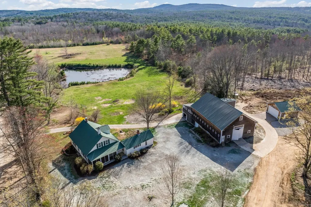 255 John Tasker Road Barnstead NH 03218-3581