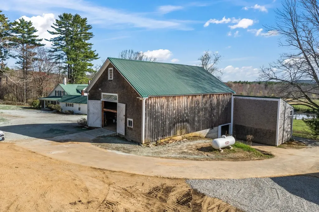 255 John Tasker Road Barnstead NH 03218-3581