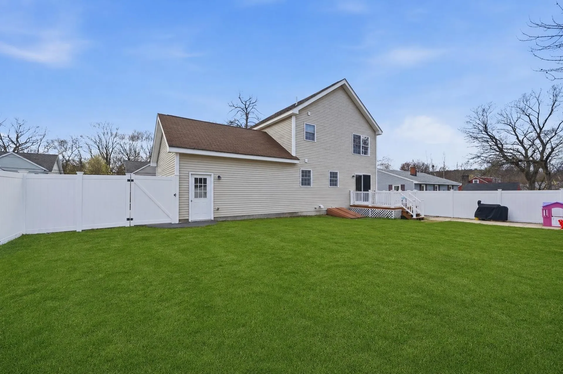 157 Mission Avenue Manchester NH 03104