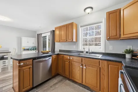 157 Mission Avenue Manchester NH 03104