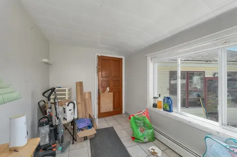 1B Balcom Street Nashua NH 03060