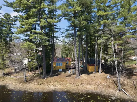 18 Holt Drive Deerfield NH 03037
