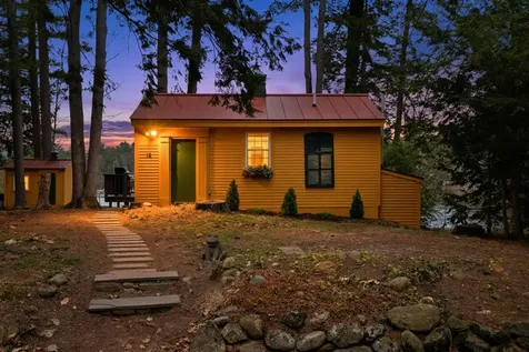 18 Holt Drive Deerfield NH 03037
