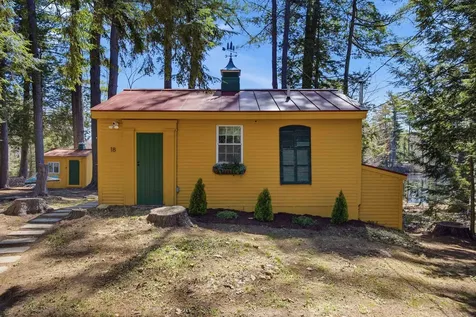 18 Holt Drive Deerfield NH 03037