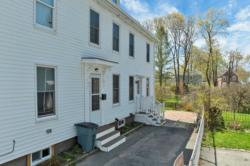 16 Chestnut Street Newburyport MA 01950
