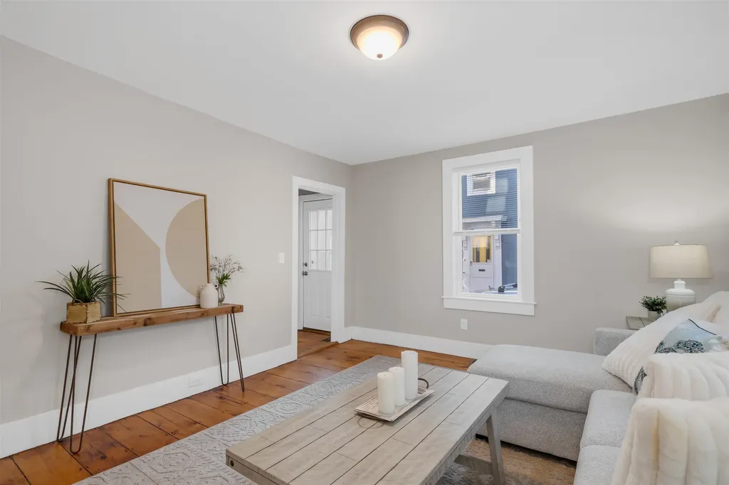 16 Chestnut Street Newburyport MA 01950