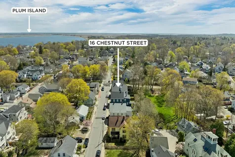 16 Chestnut Street Newburyport MA 01950