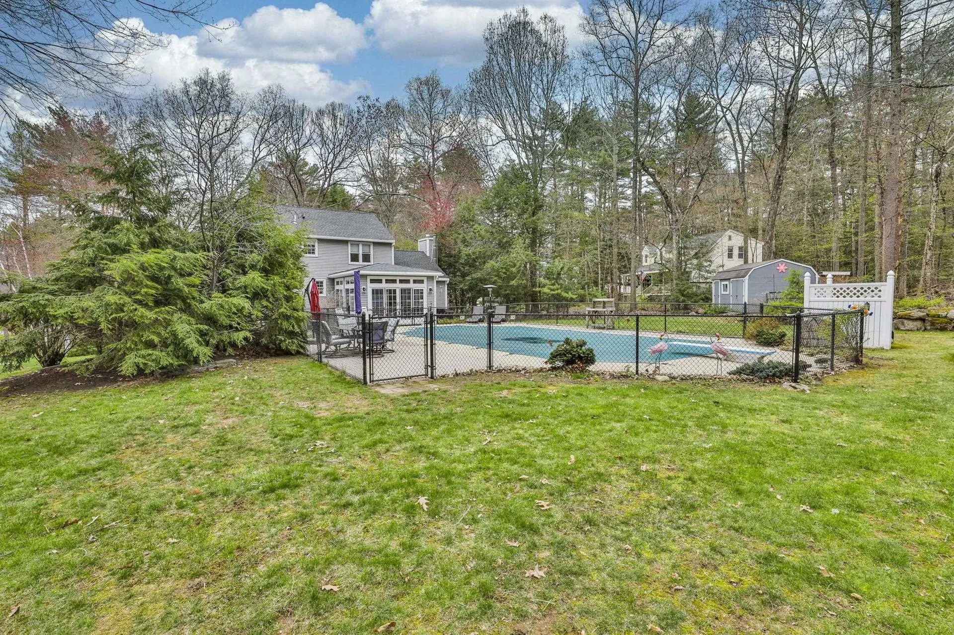 7 Drake Lane Derry NH 03038