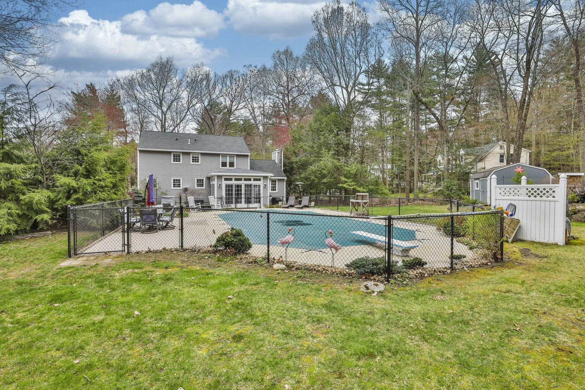 7 Drake Lane Derry NH 03038