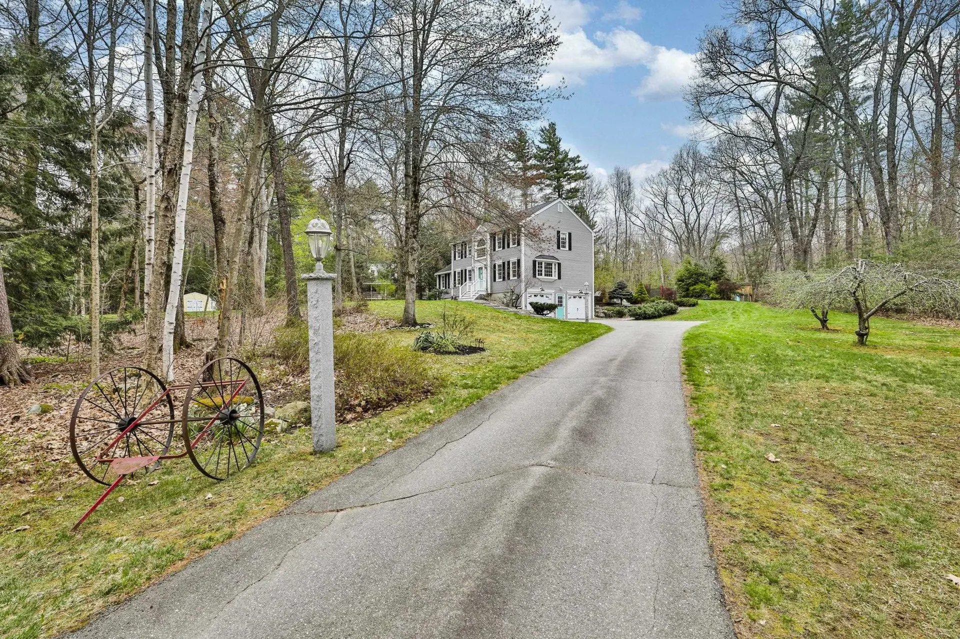 7 Drake Lane Derry NH 03038
