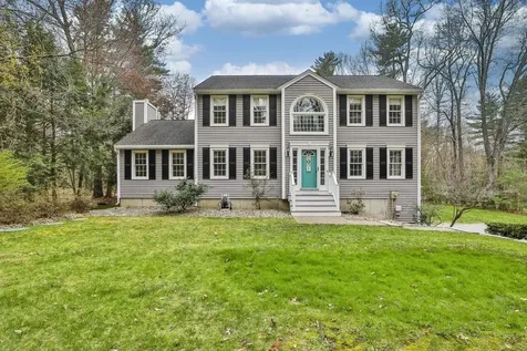 7 Drake Lane Derry NH 03038