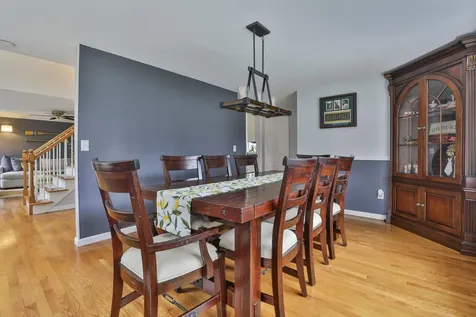 7 Drake Lane Derry NH 03038