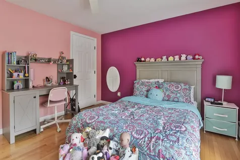 7 Drake Lane Derry NH 03038