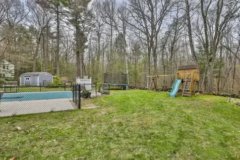 7 Drake Lane Derry NH 03038