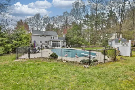 7 Drake Lane Derry NH 03038