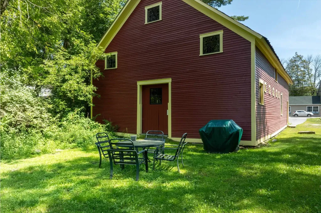 663 Depot Street Chester VT 05143